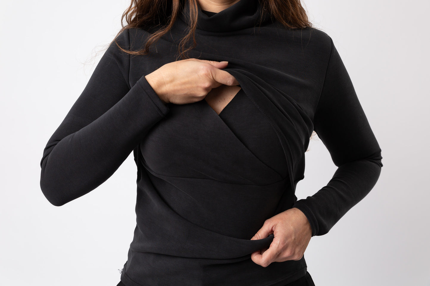 Camiseta de lactancia elegante RAQUEL negra | Ropa de lactancia sofisticada y de calidad